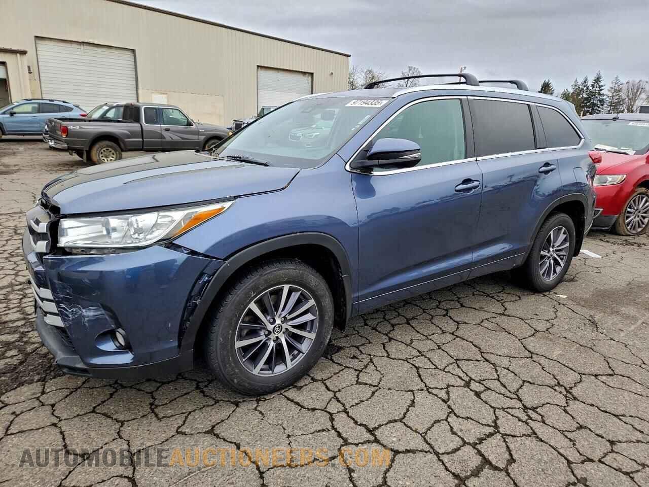 5TDJZRFH9JS492067 TOYOTA HIGHLANDER 2018