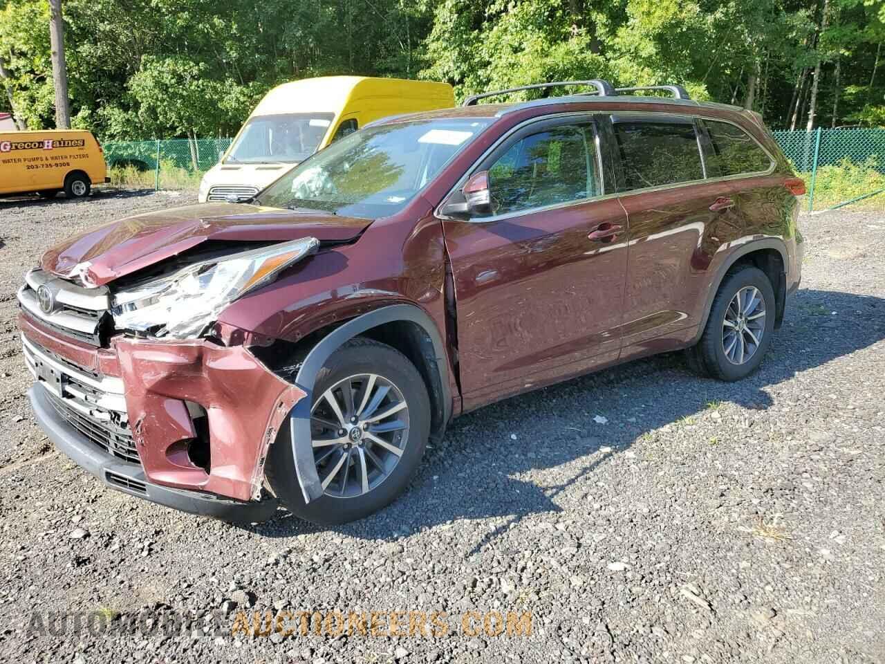 5TDJZRFH9JS856343 TOYOTA HIGHLANDER 2018