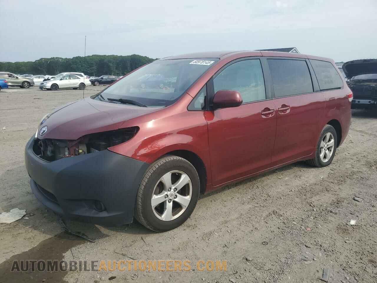5TDKA3DC2CS013653 TOYOTA SIENNA 2012