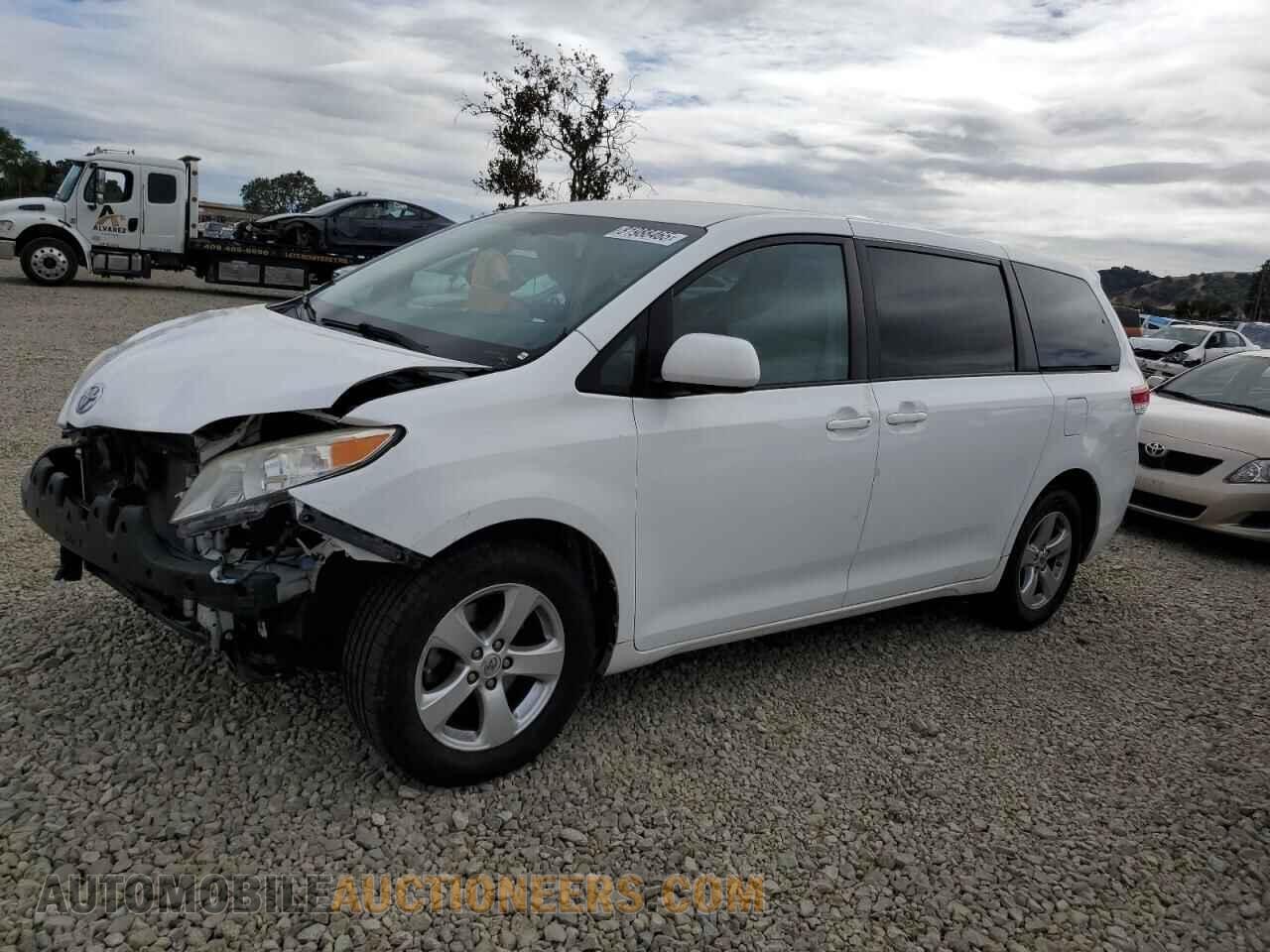 5TDKA3DC2CS014642 TOYOTA SIENNA 2012