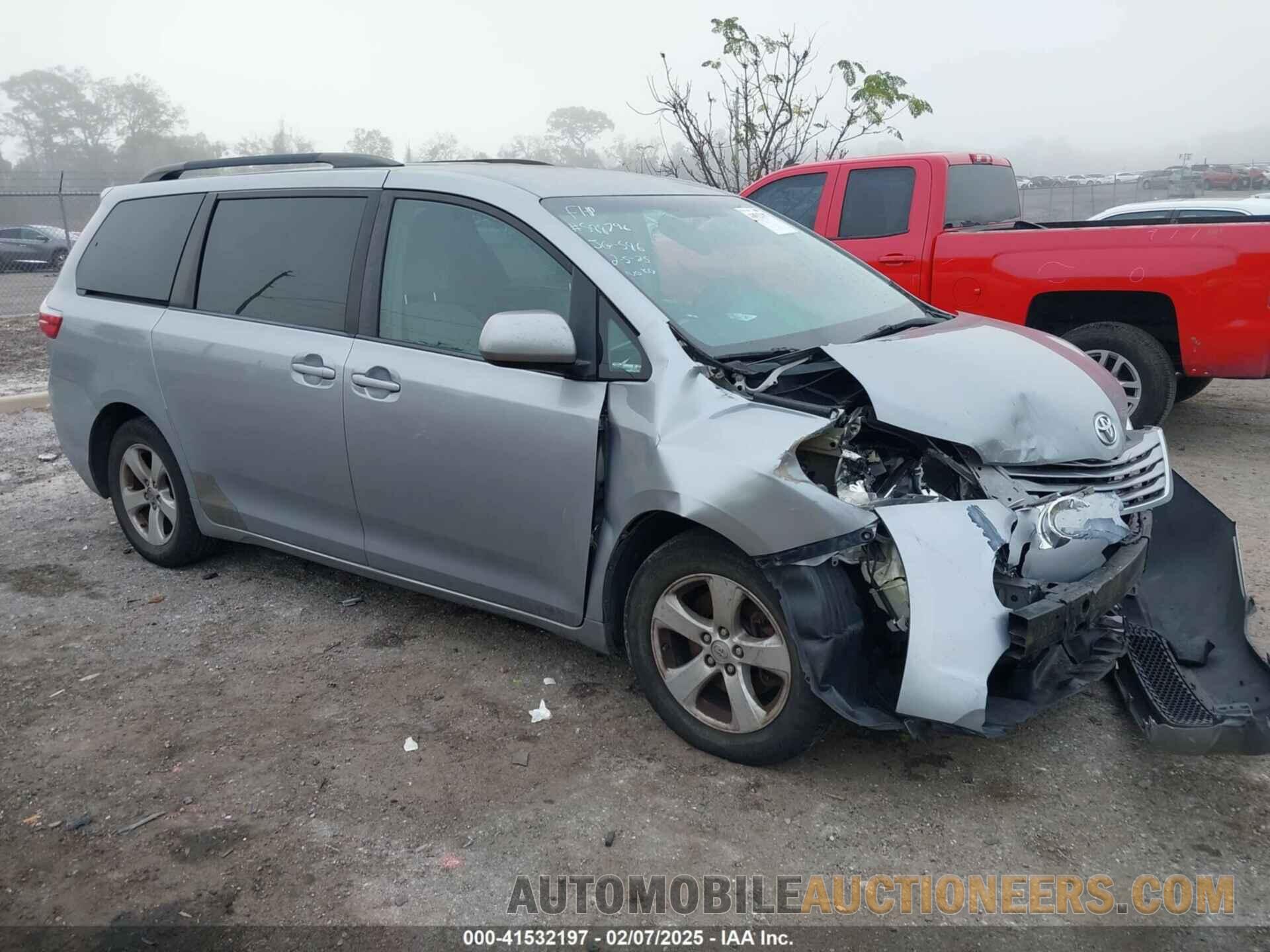 5TDKK3DC3FS588720 TOYOTA SIENNA 2015