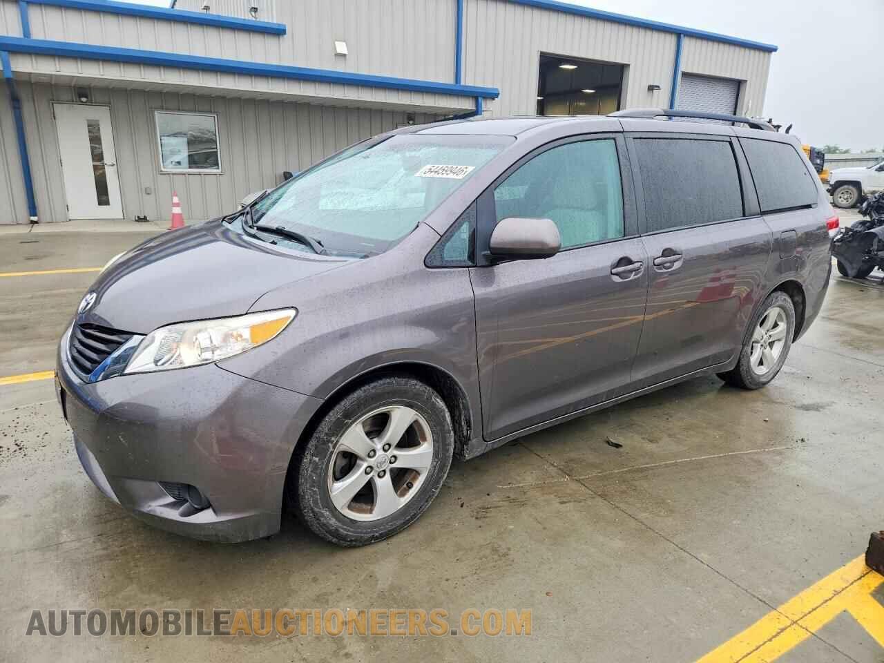 5TDKK3DC5DS388127 TOYOTA SIENNA 2013