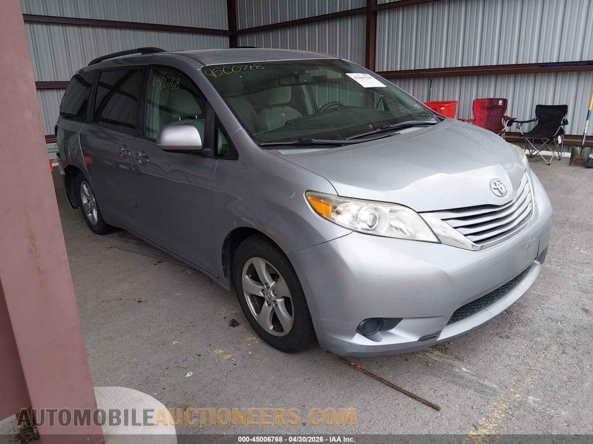 5TDKK3DC5FS574236 TOYOTA SIENNA 2015