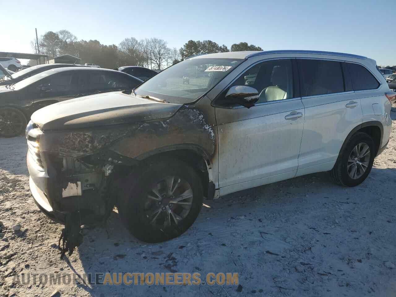 5TDKKRFH2FS113765 TOYOTA HIGHLANDER 2015