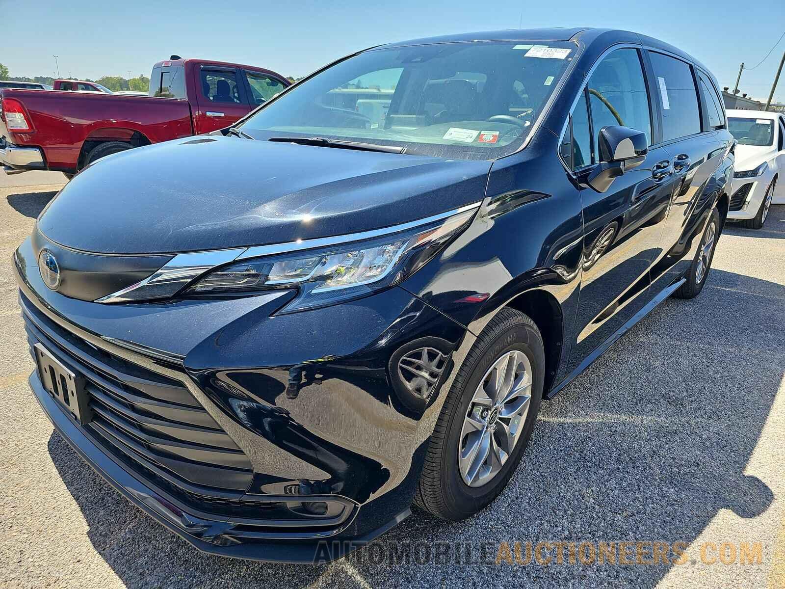 5TDKRKEC8PS166738 Toyota Sienna LE 2023