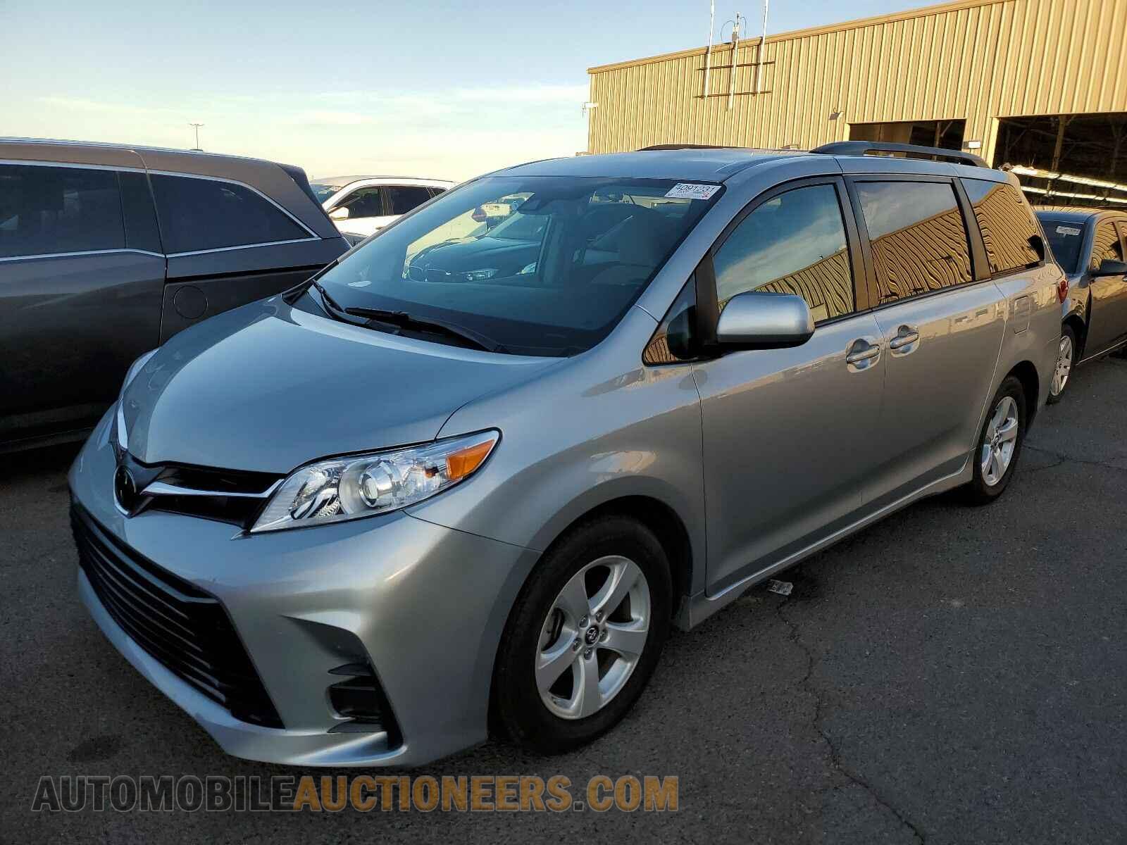 5TDKZ3DC2LS050274 Toyota Sienna LE 2020