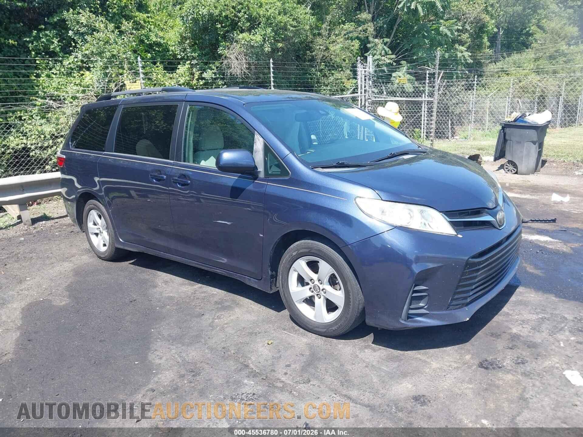 5TDKZ3DC9JS913083 TOYOTA SIENNA 2018