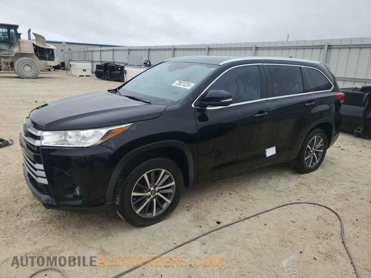 5TDKZRFH0JS263376 TOYOTA HIGHLANDER 2018