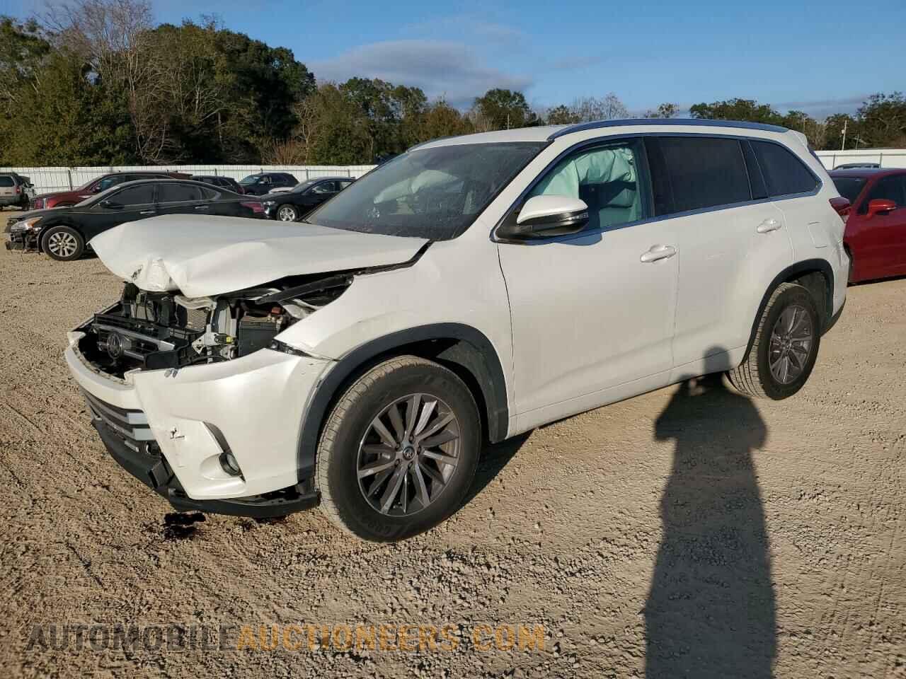 5TDKZRFH0JS533366 TOYOTA HIGHLANDER 2018