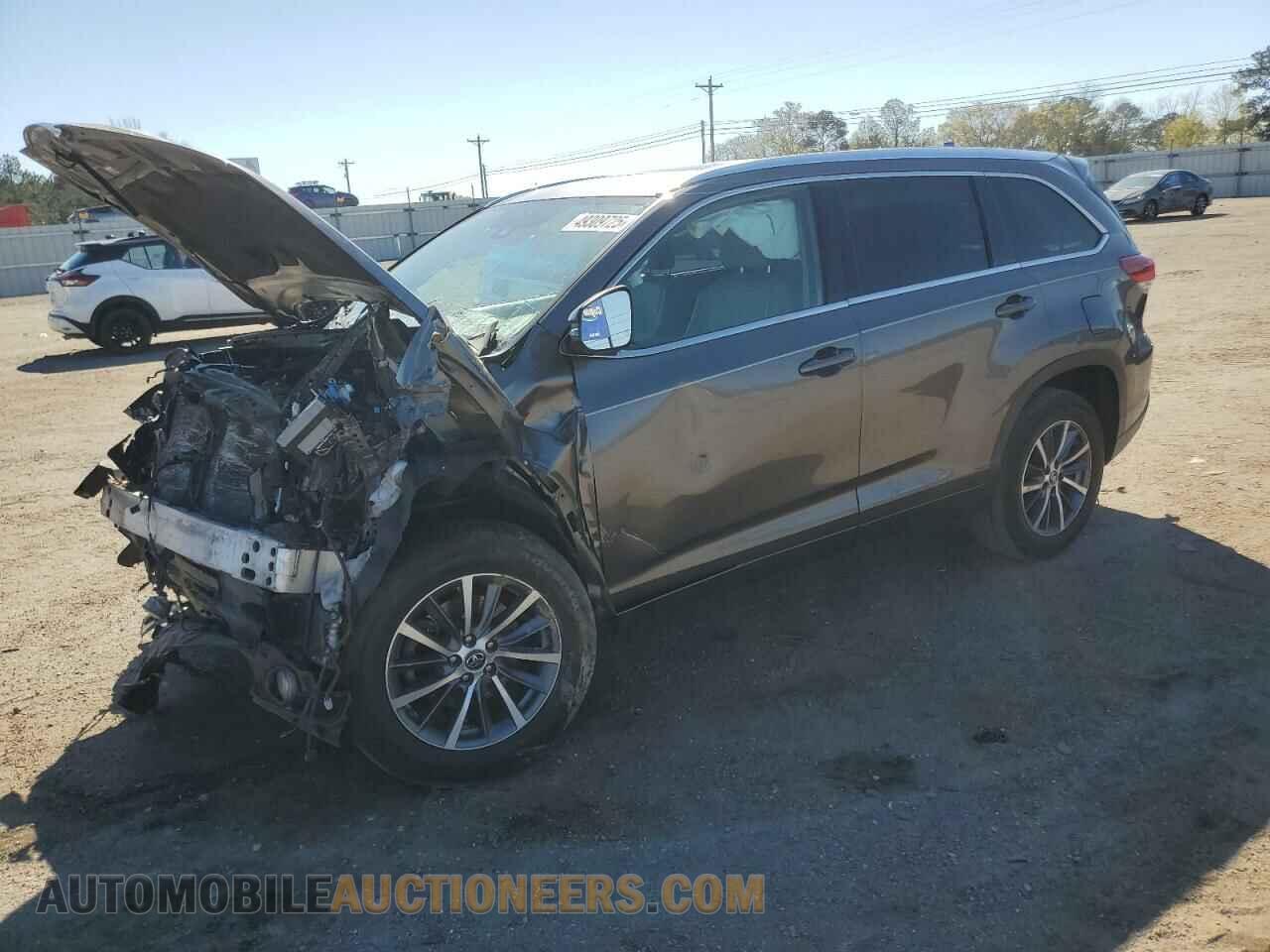 5TDKZRFH2JS274119 TOYOTA HIGHLANDER 2018