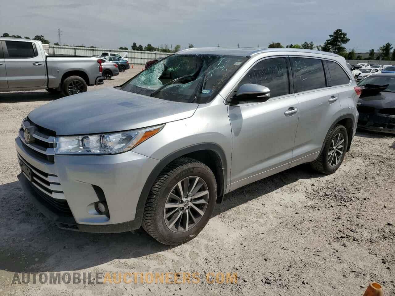 5TDKZRFH2JS526872 TOYOTA HIGHLANDER 2018