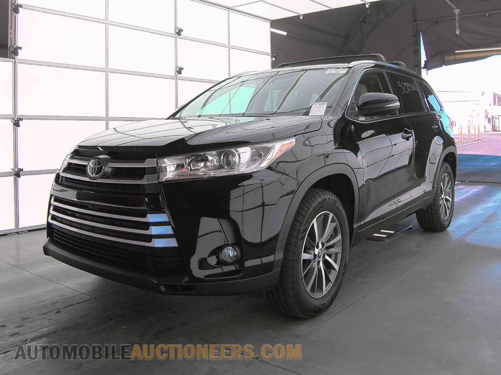 5TDKZRFH2JS535152 Toyota Highlander 2018