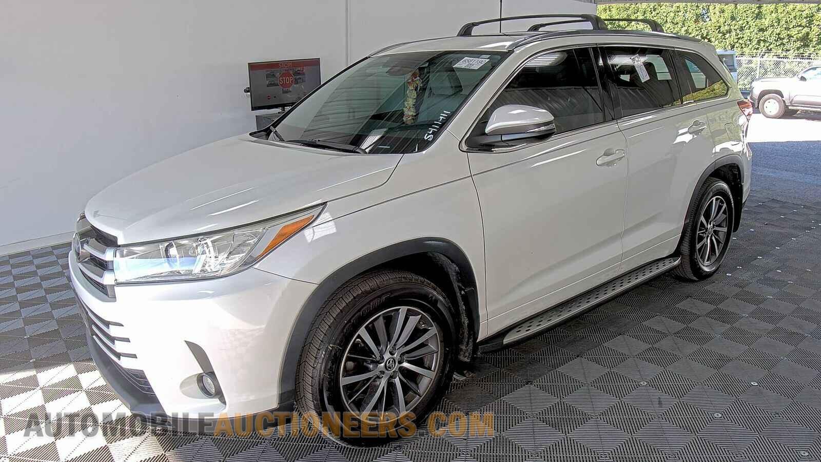 5TDKZRFH2JS545258 Toyota Highlander 2018