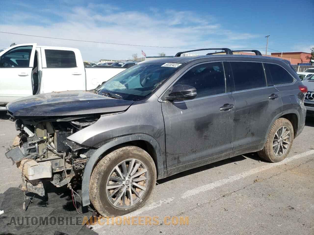 5TDKZRFH2JS548242 TOYOTA HIGHLANDER 2018