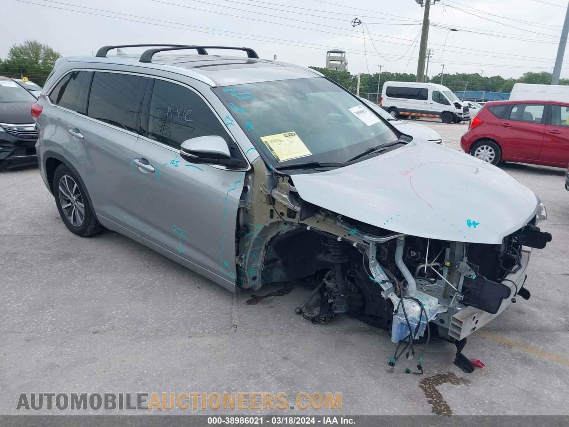 5TDKZRFH5JS529006 TOYOTA HIGHLANDER 2018