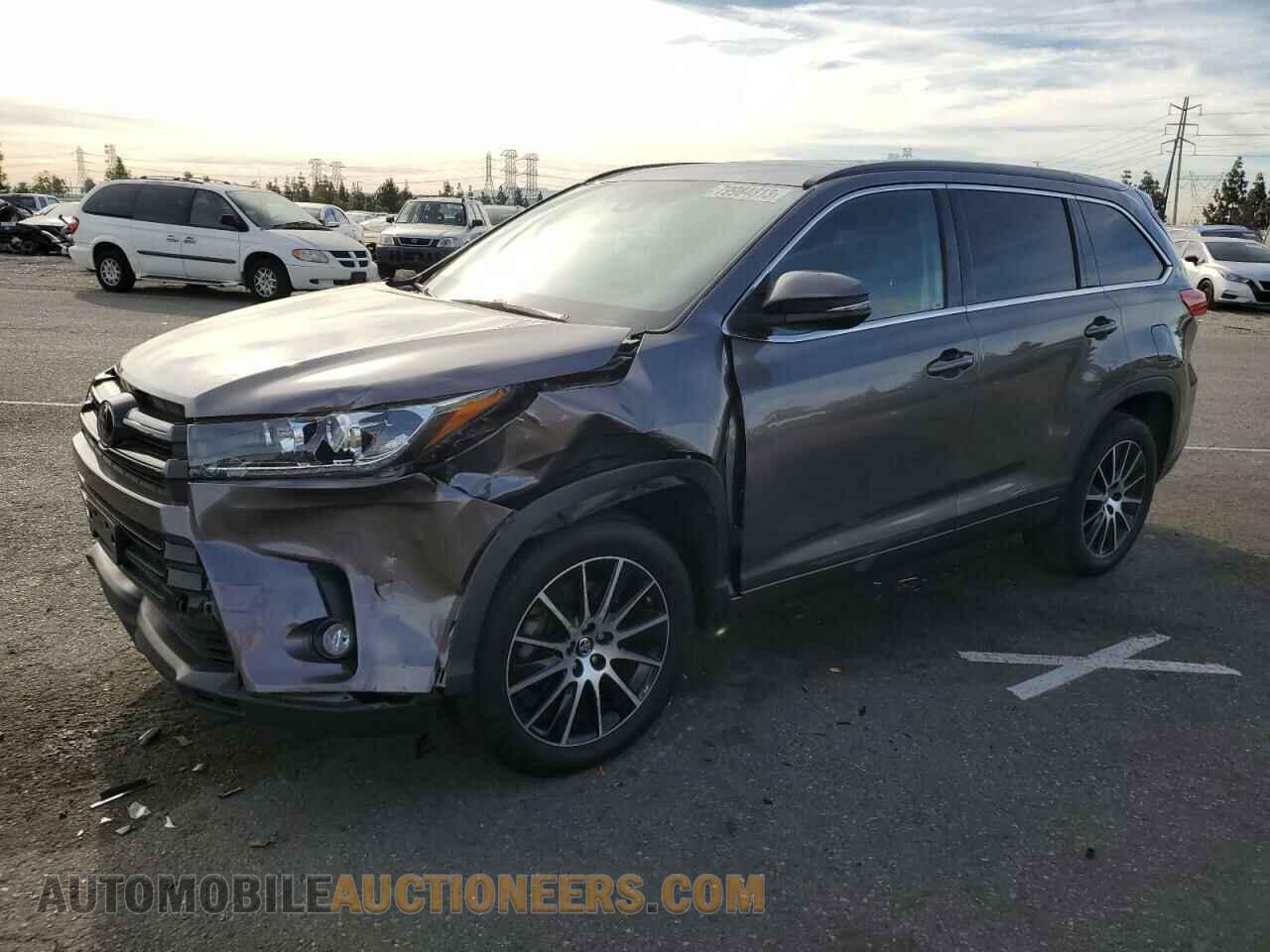 5TDKZRFH6JS547367 TOYOTA HIGHLANDER 2018