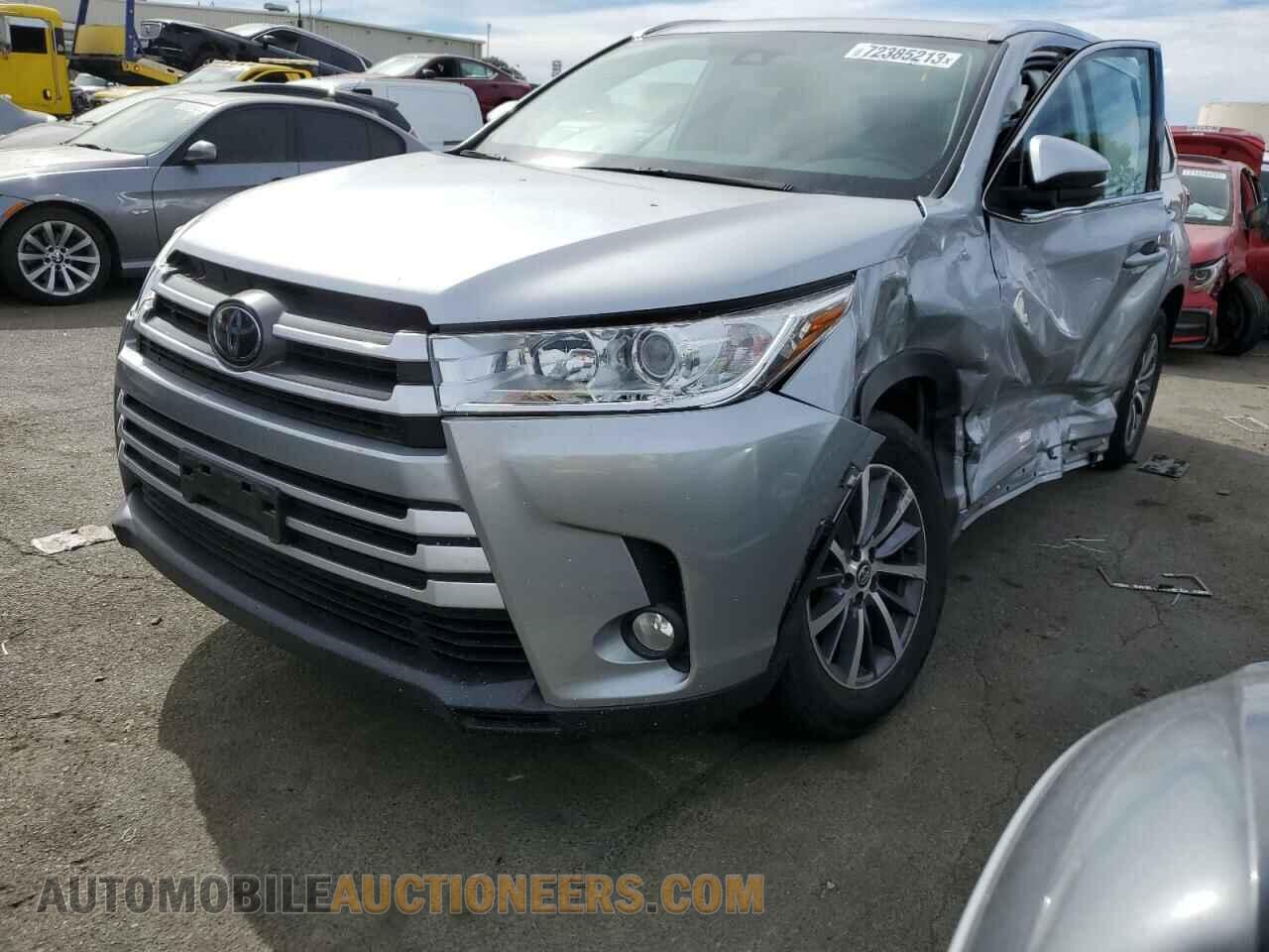 5TDKZRFH7JS543733 TOYOTA HIGHLANDER 2018