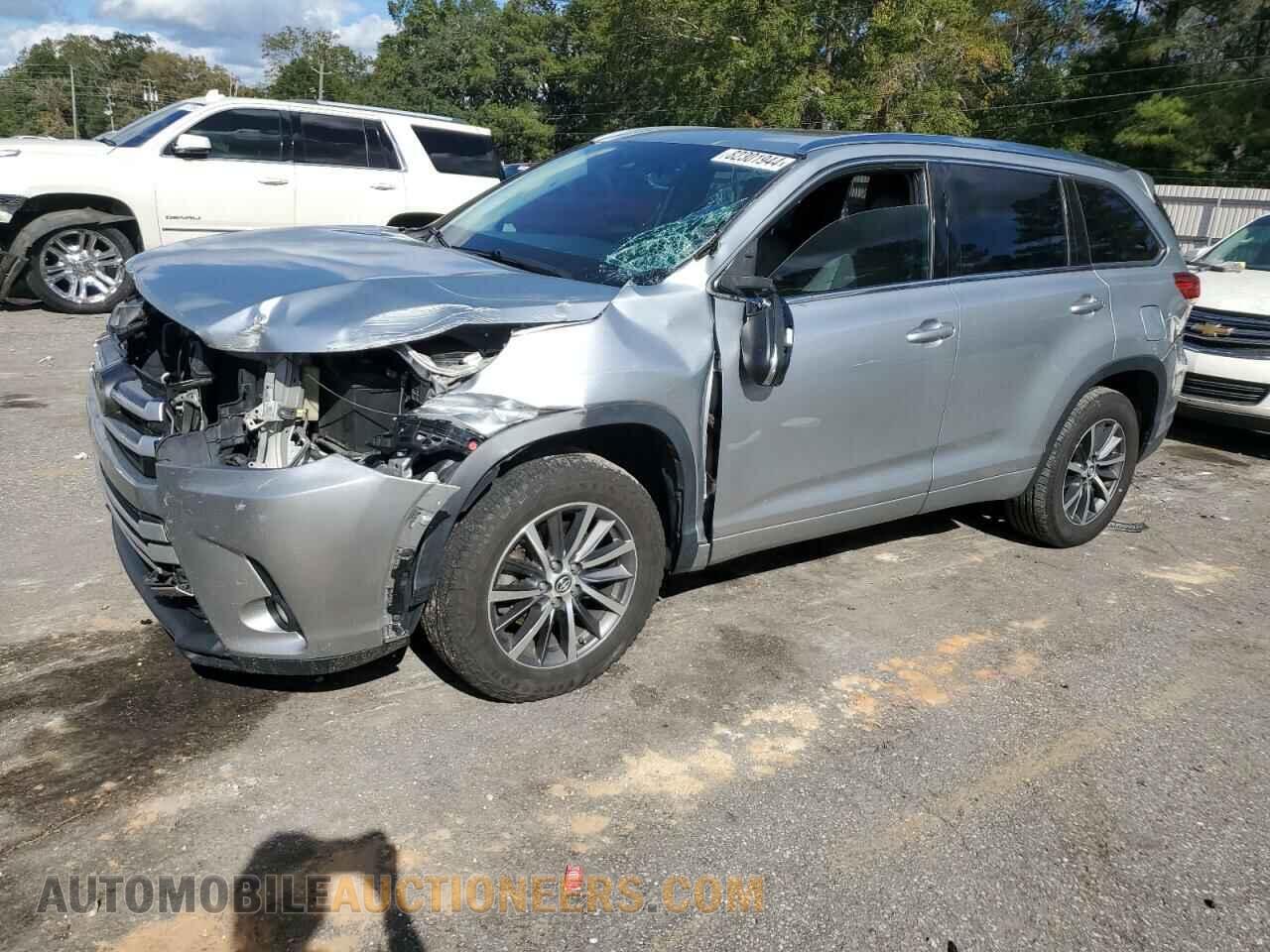 5TDKZRFH8JS283388 TOYOTA HIGHLANDER 2018
