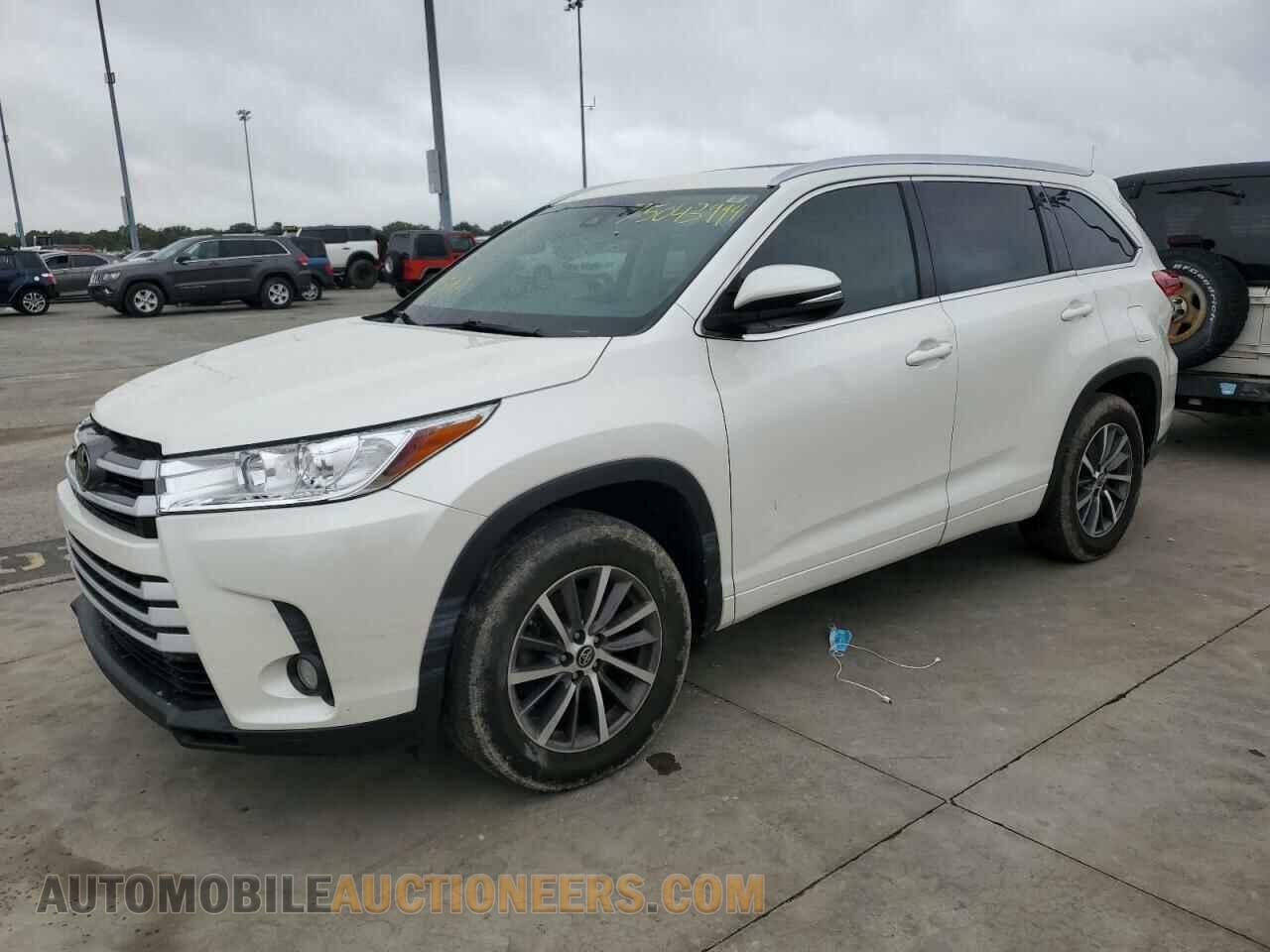 5TDKZRFHXJS549929 TOYOTA HIGHLANDER 2018