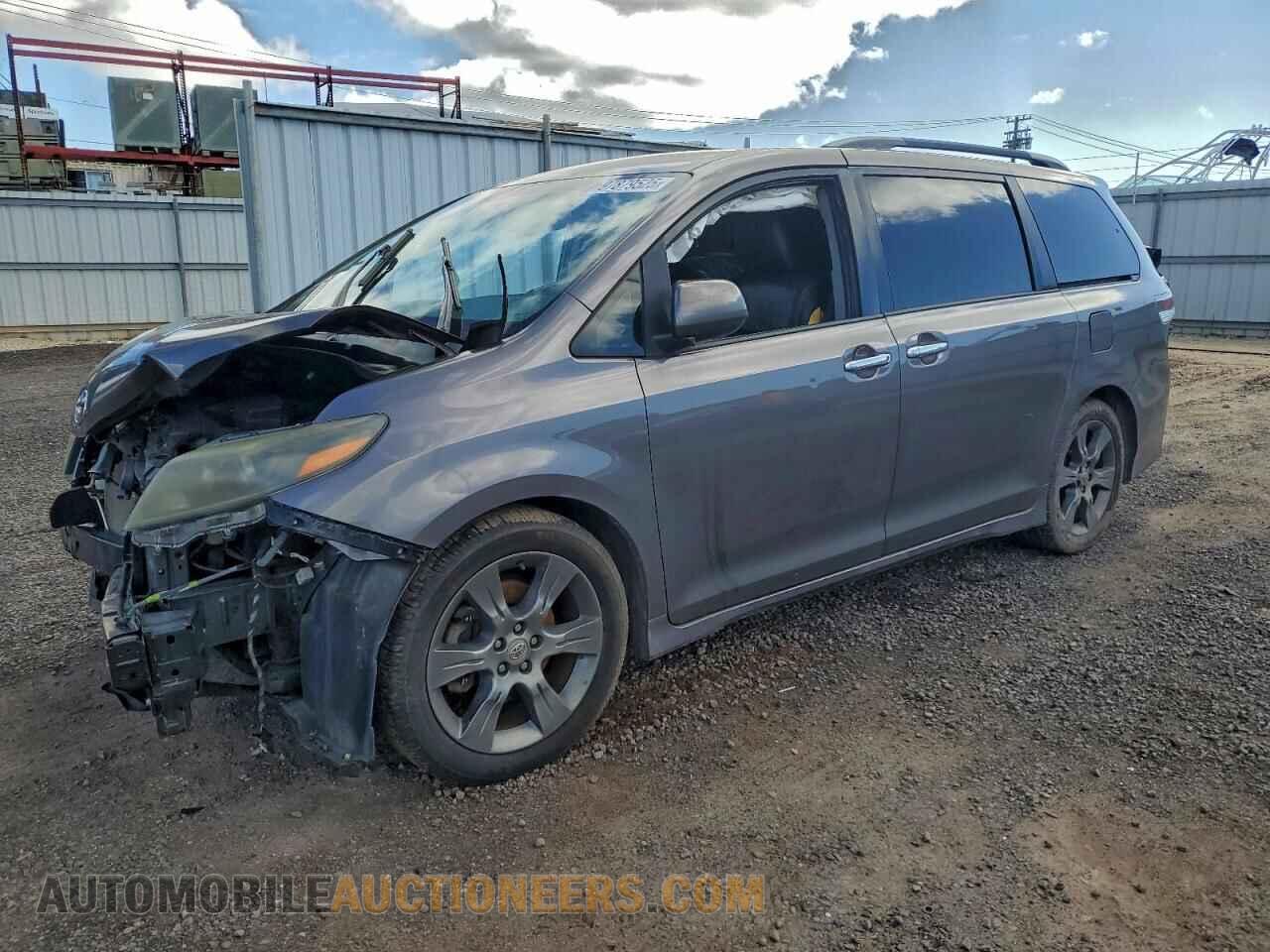 5TDXK3DC0FS683077 TOYOTA SIENNA 2015