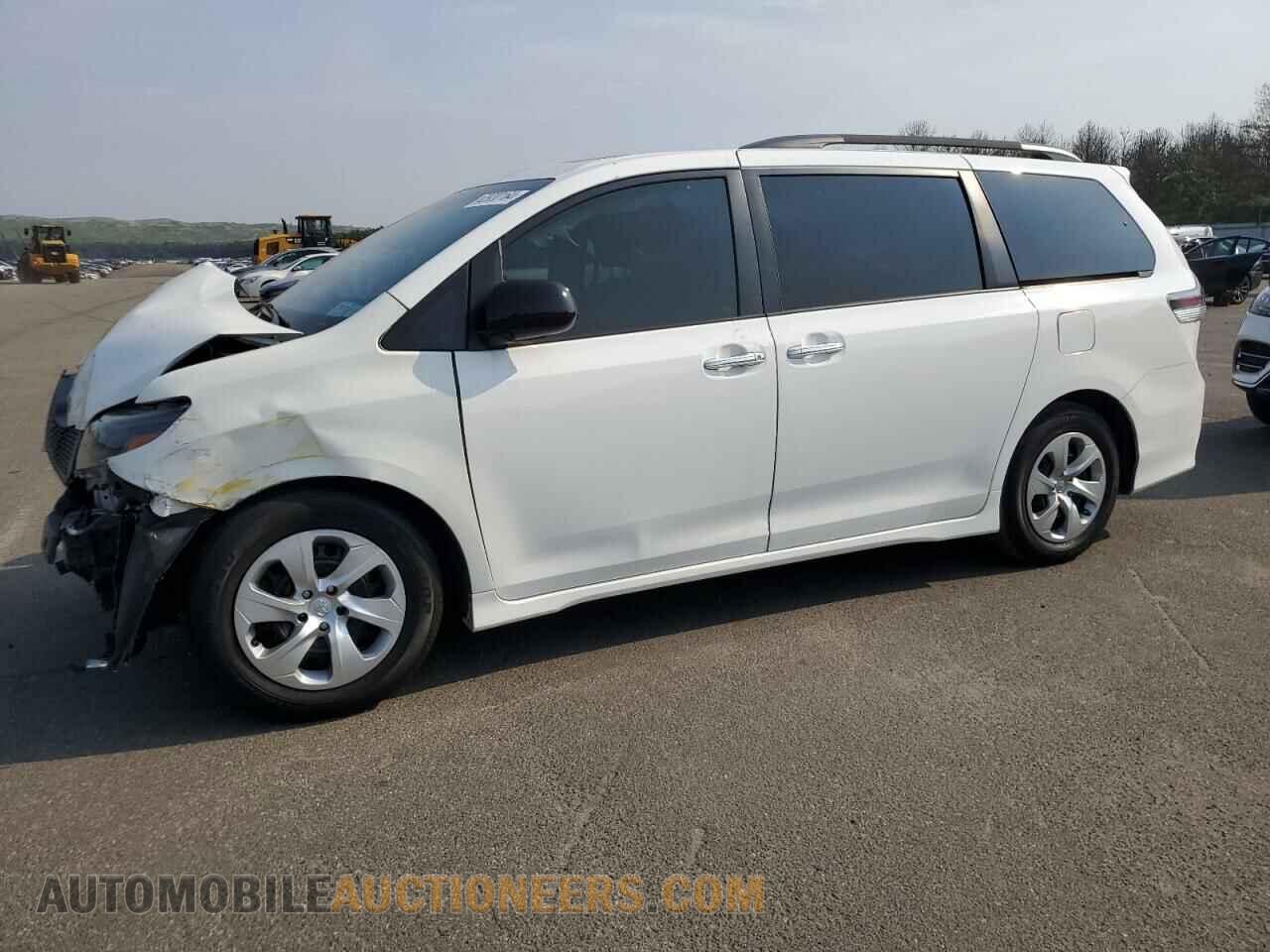 5TDXK3DC6FS615589 TOYOTA SIENNA 2015