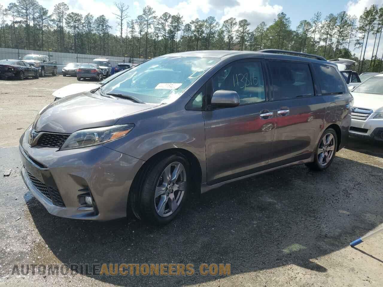 5TDXZ3DC2JS923976 TOYOTA SIENNA 2018