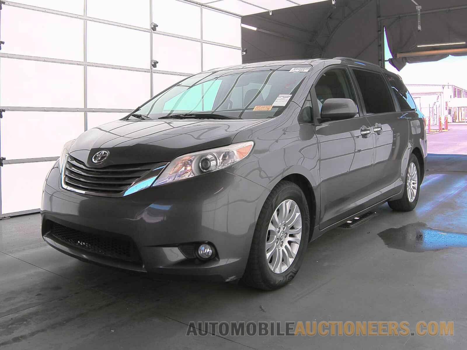 5TDYK3DC1FS577659 Toyota Sienna 2015