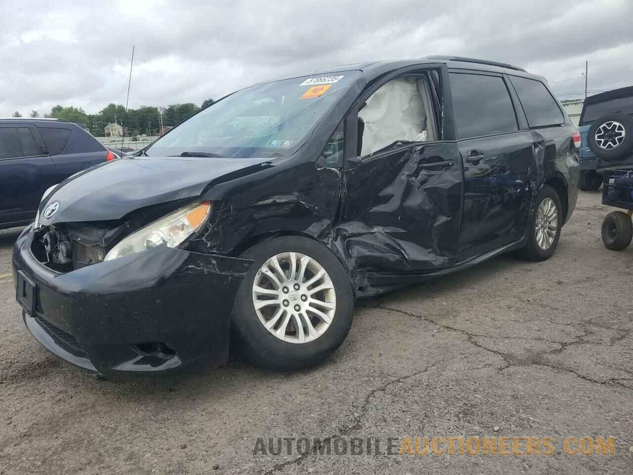 5TDYK3DC4DS396486 TOYOTA All Models 2013