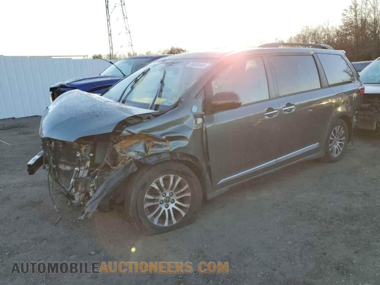 5TDYZ3DC2JS920404 TOYOTA All Models 2018
