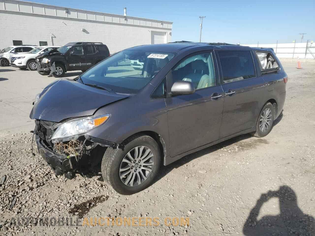 5TDYZ3DC2JS934805 TOYOTA All Models 2018