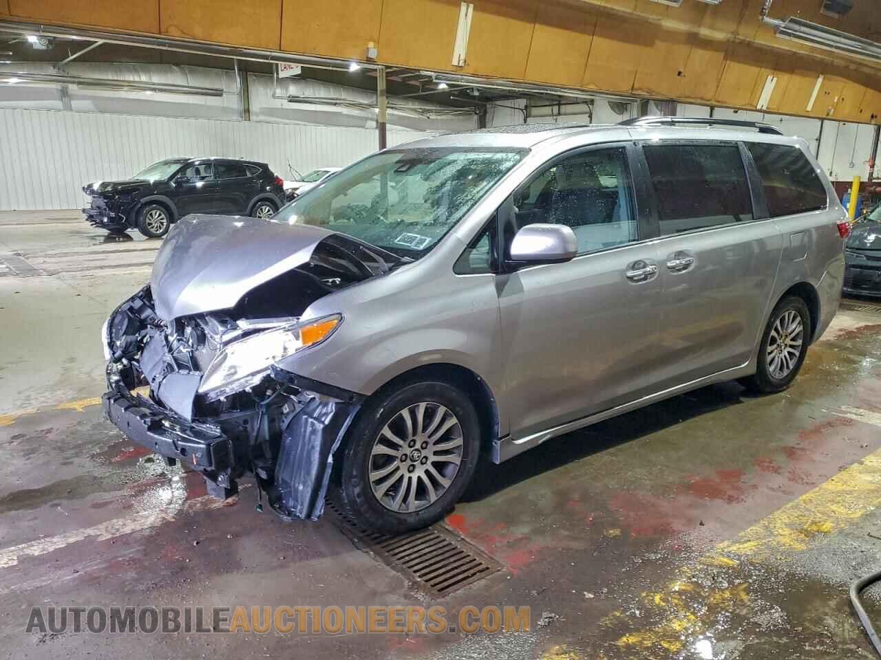 5TDYZ3DC5JS930232 TOYOTA SIENNA 2018