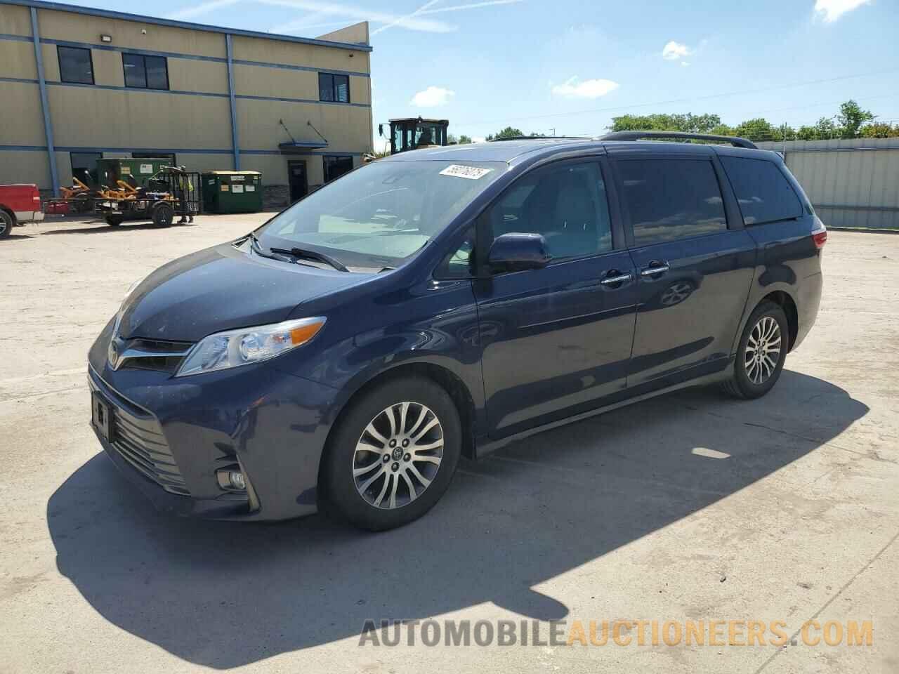 5TDYZ3DC5JS962825 TOYOTA All Models 2018
