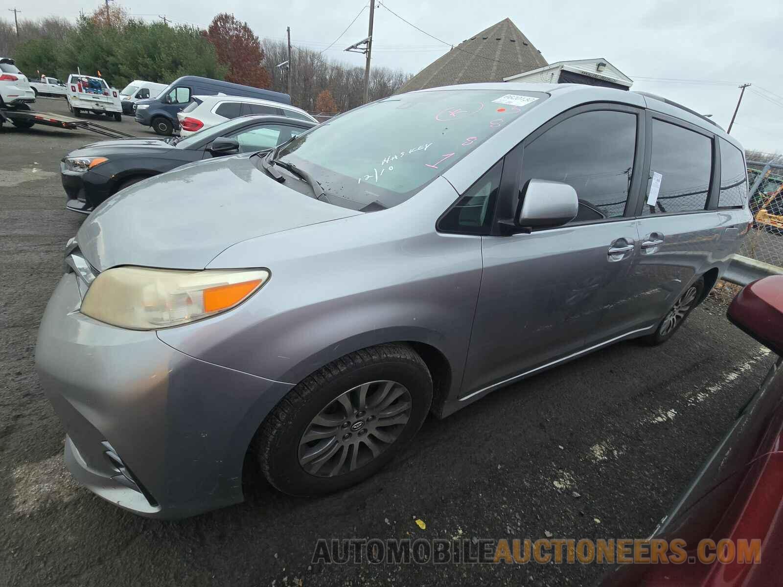 5TDYZ3DC6JS925881 Toyota Sienna 2018