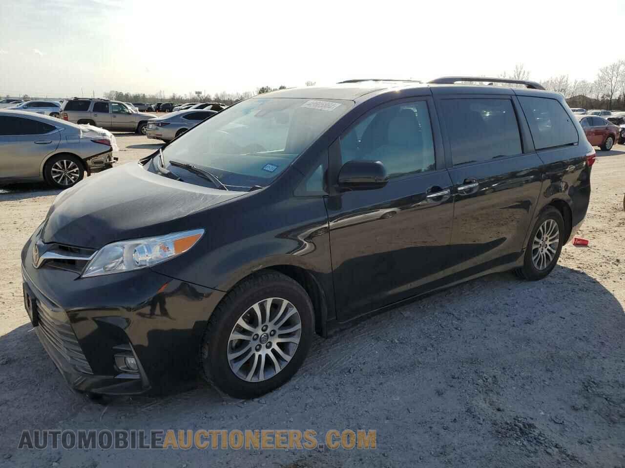5TDYZ3DC6JS928621 TOYOTA All Models 2018