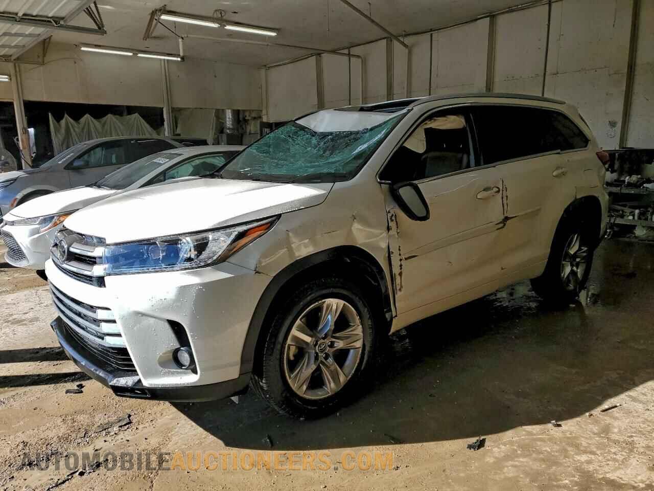 5TDYZRFH8JS280145 TOYOTA HIGHLANDER 2018