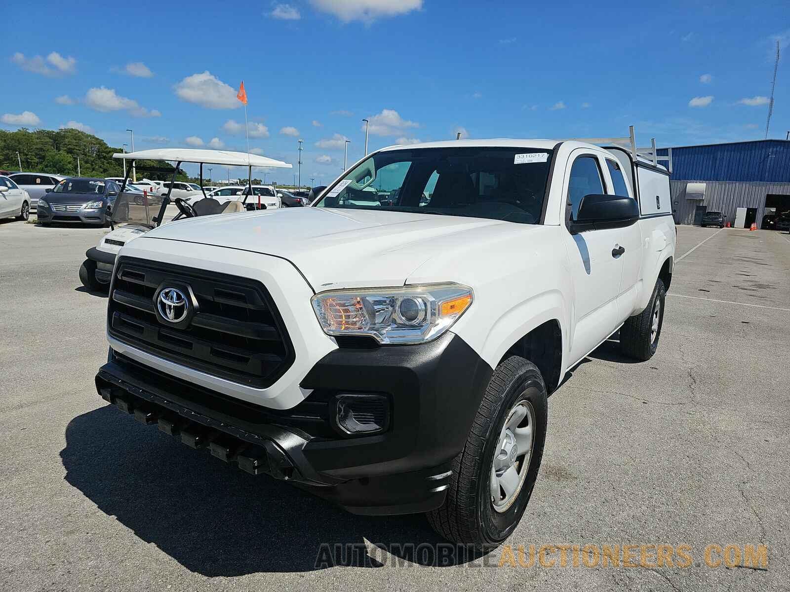 5TFRX5GN0HX081733 Toyota Tacoma 2017