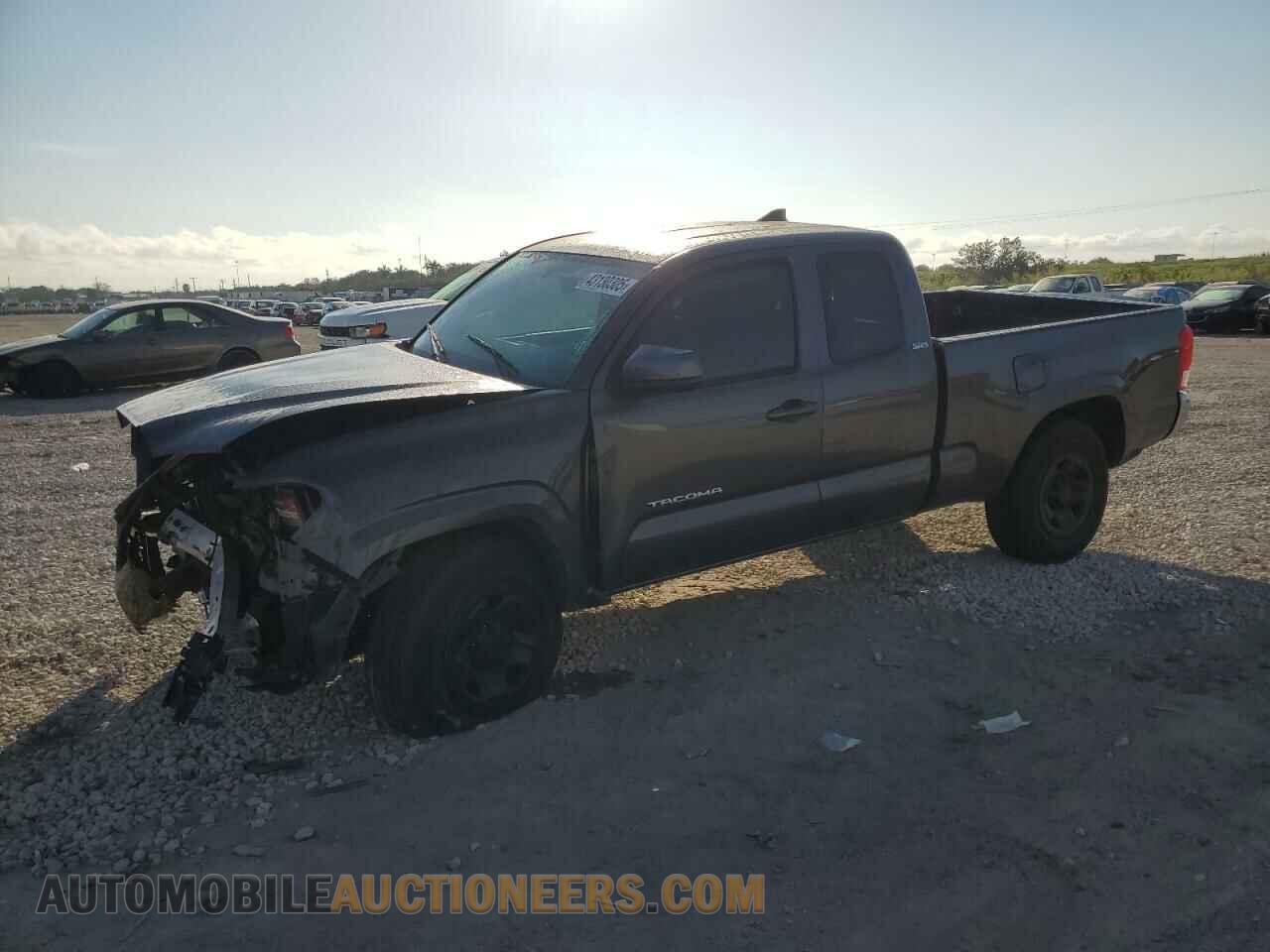 5TFRX5GN0HX091663 TOYOTA TACOMA 2017