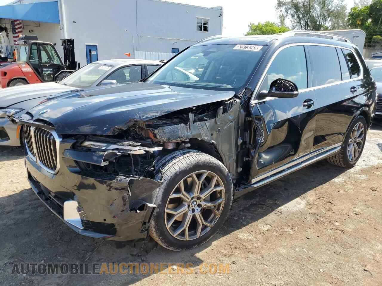 5UX23EM02P9R19574 BMW X7 2023