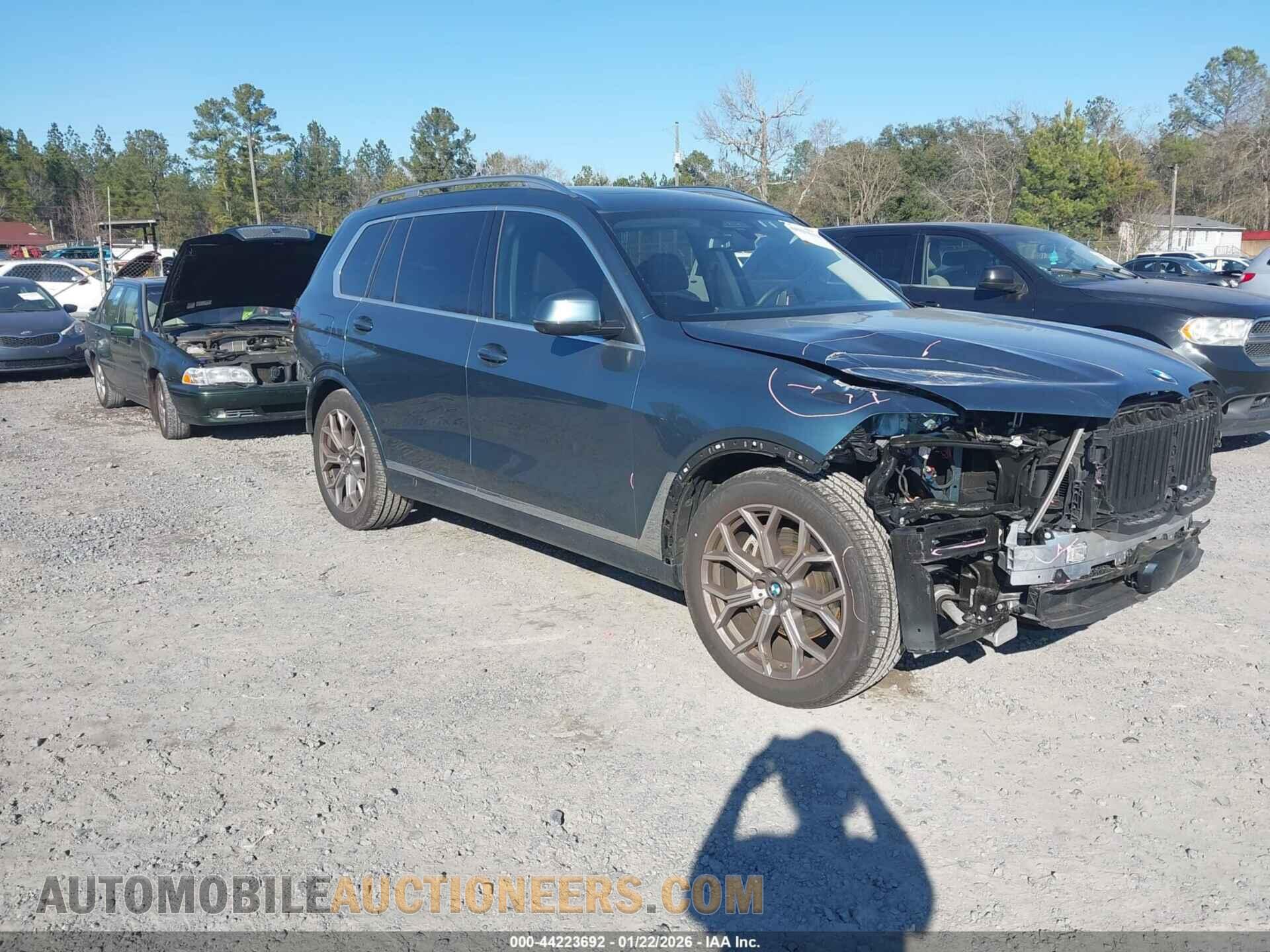 5UX23EM02R9T70526 BMW X7 2024