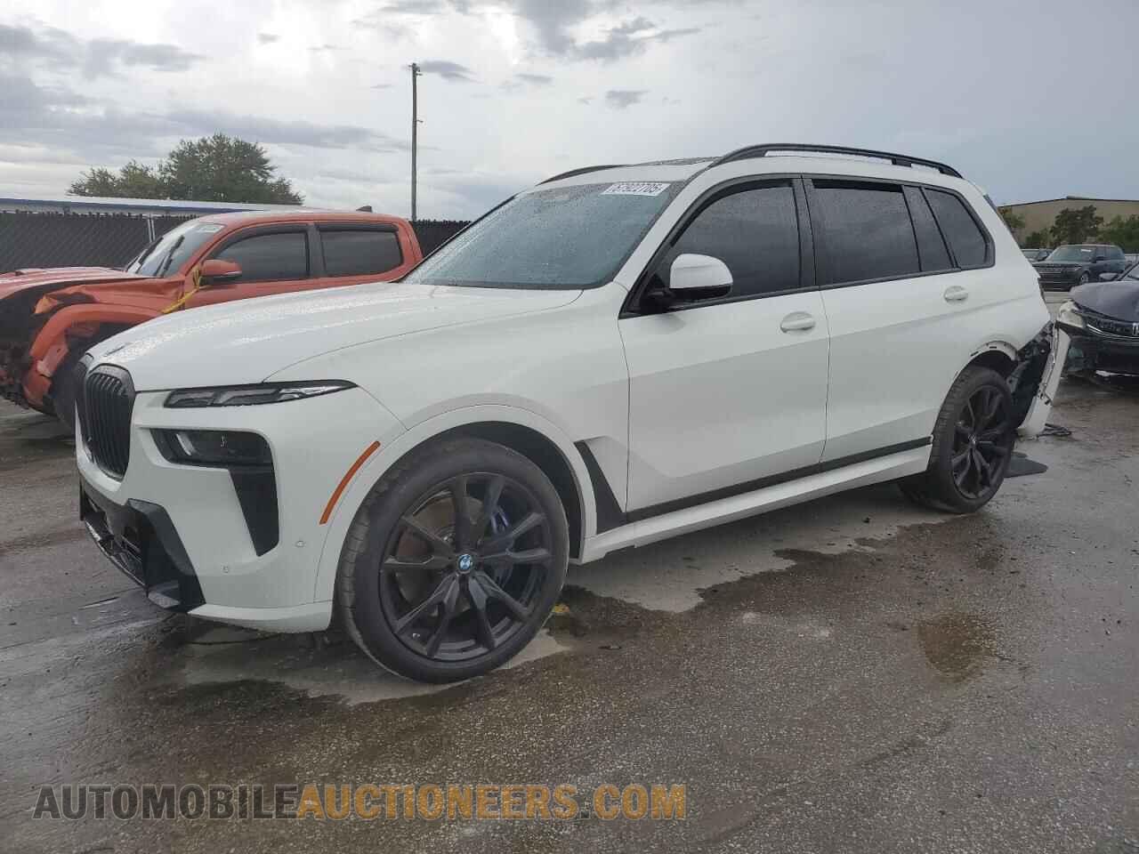 5UX23EM04R9W11289 BMW X7 2024