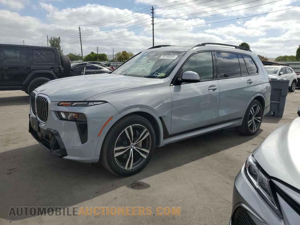 5UX23EM06P9M76099 BMW X7 2023