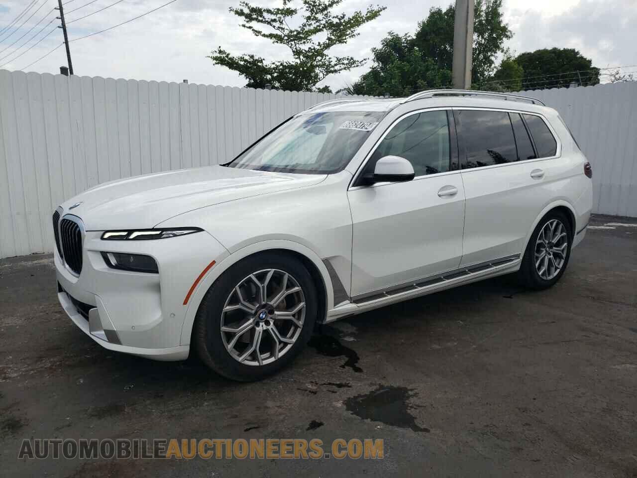 5UX23EM08P9P20013 BMW X7 2023