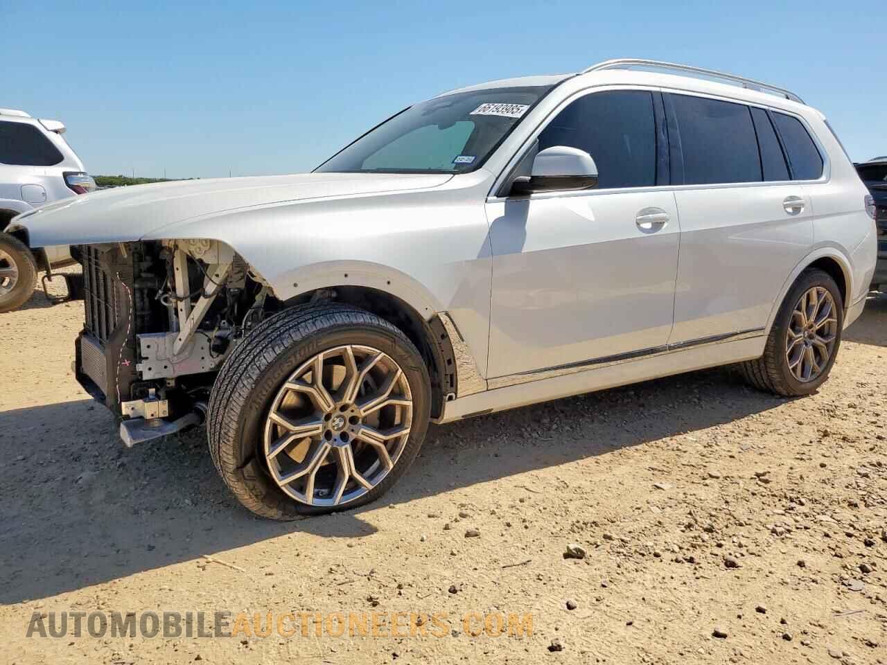 5UX23EM09P9R65645 BMW X7 2023