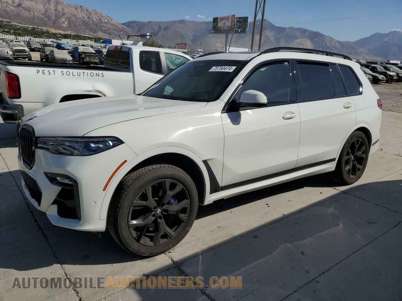 5UXCX6C09LLE35708 BMW X7 2020