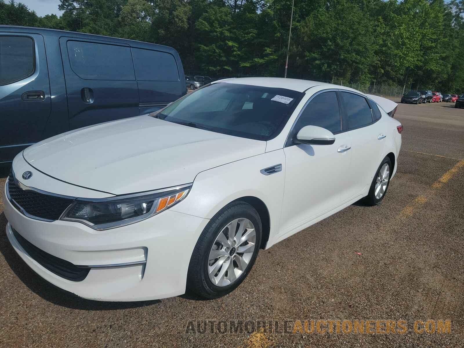 5XXGT4L33HG133039 Kia Optima 2017