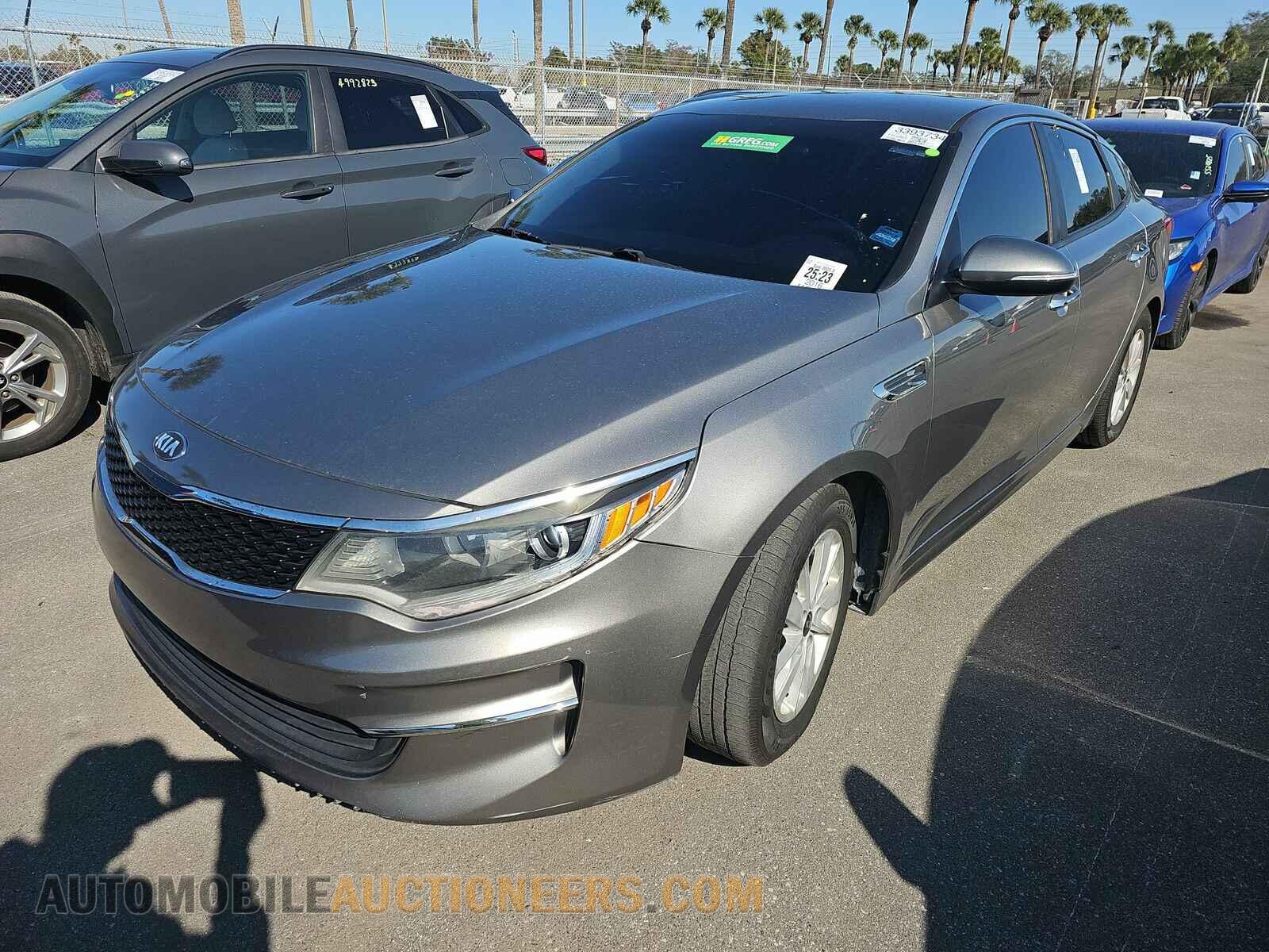 5XXGT4L39GG077090 Kia Optima 2016