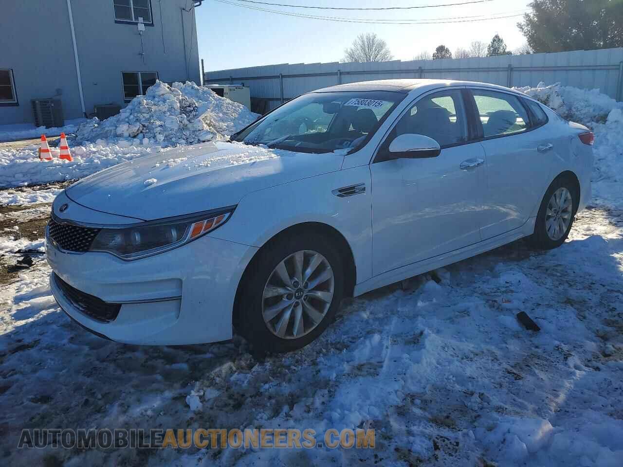 5XXGU4L39GG081153 KIA OPTIMA 2016