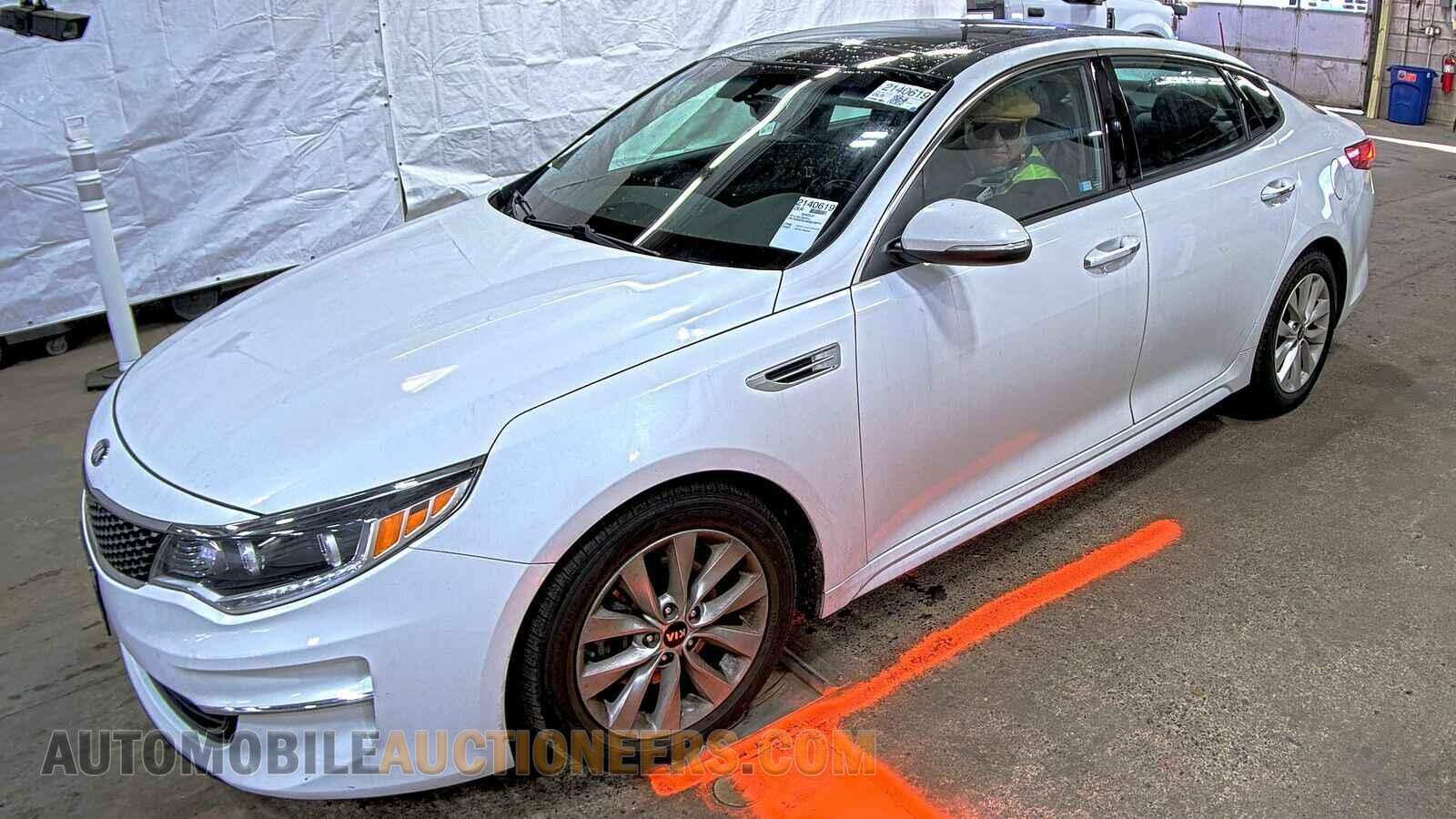 5XXGU4L39GG106763 Kia Optima 2016
