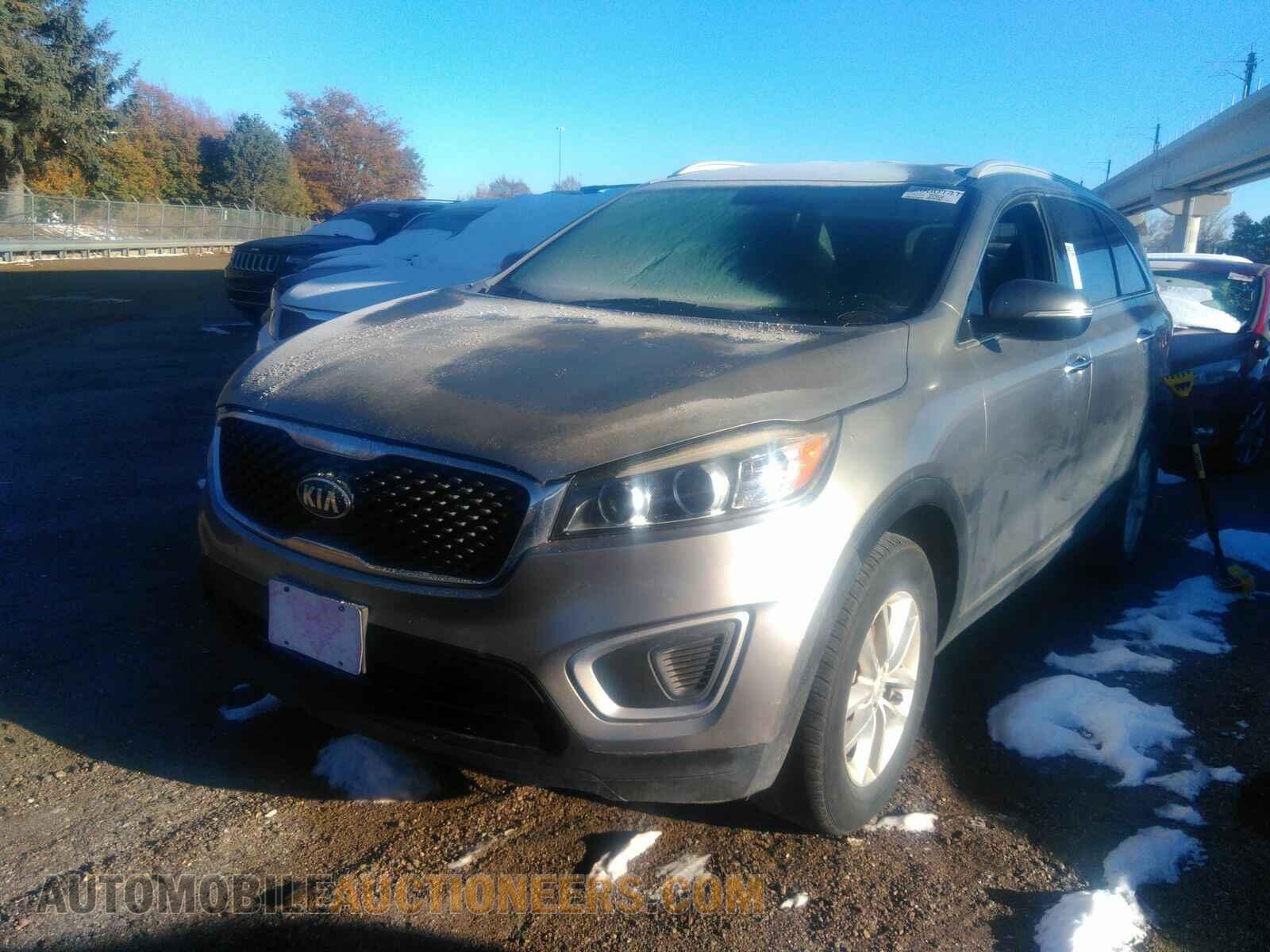 5XYPG4A39GG038244 Kia Sorento 2016