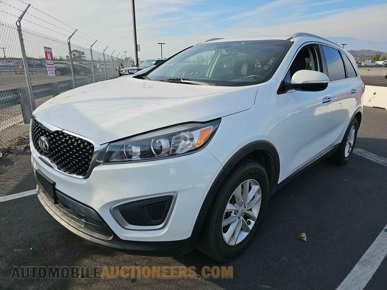 5XYPG4A39GG103707 Kia Sorento 2016